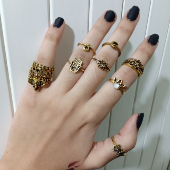 13 pieces Gold Crown & Flower Design Rings - Picture 3 of 8